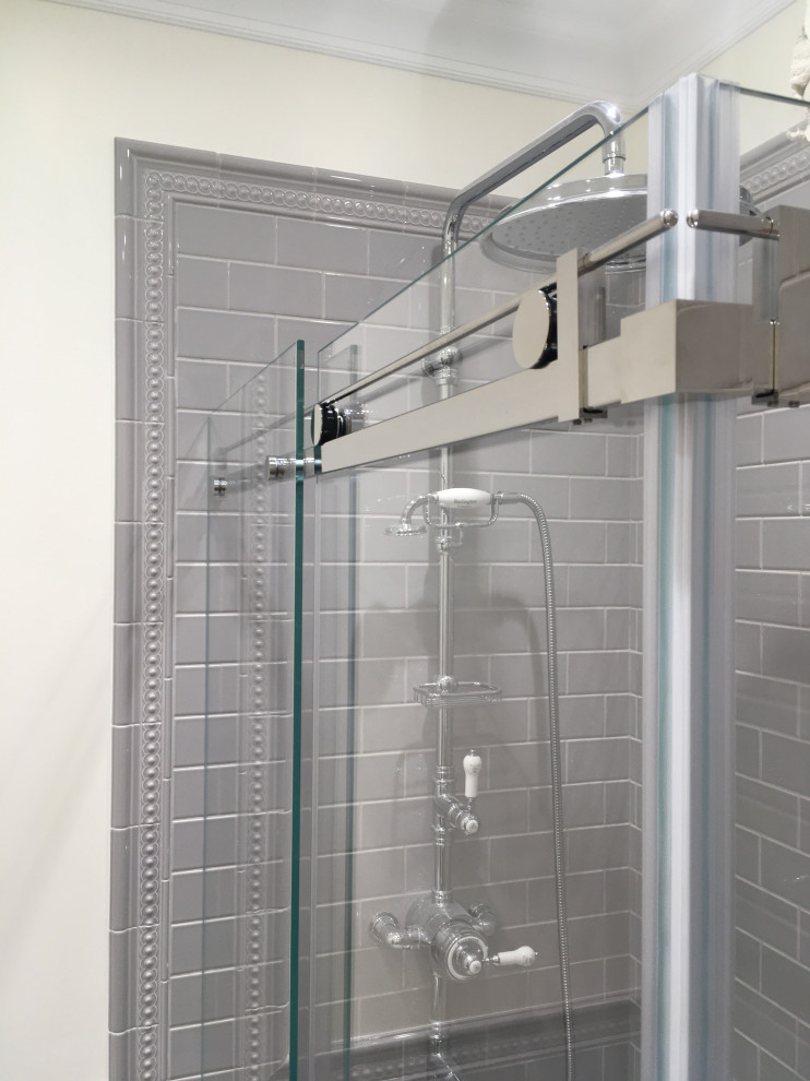 Душевая кабина в квартире