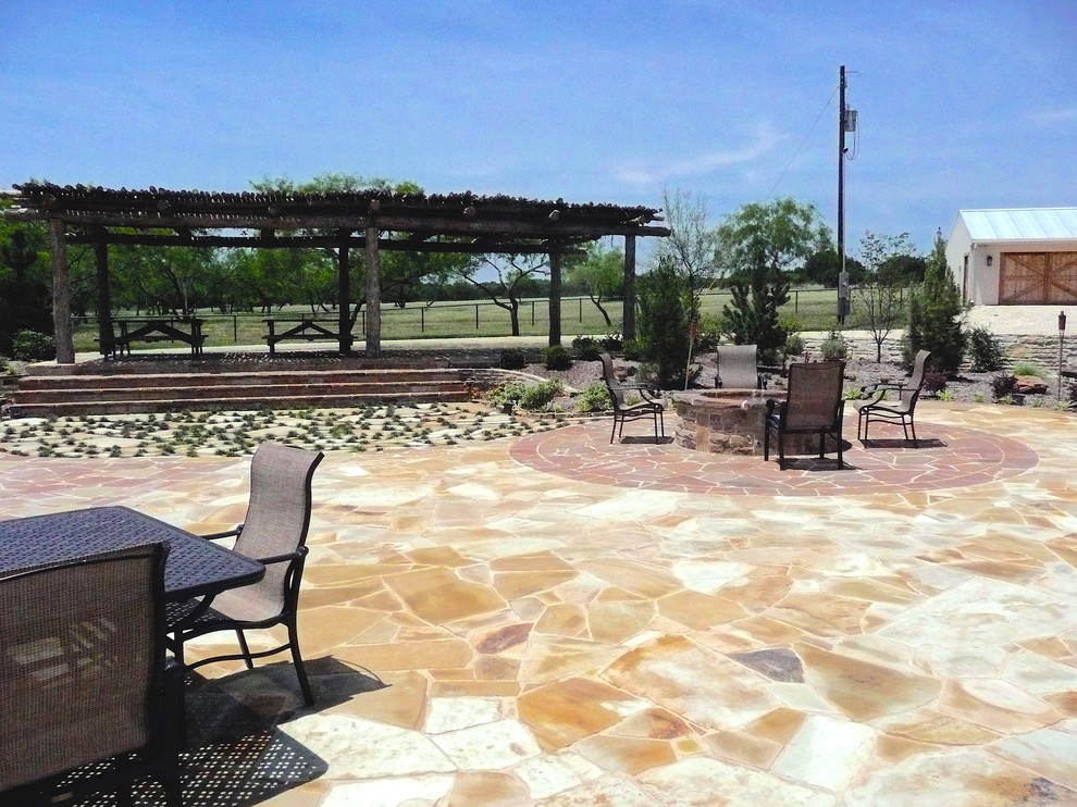 Bosque Ranch Fire Pit - Farmhouse - Patio - Dallas - by ...