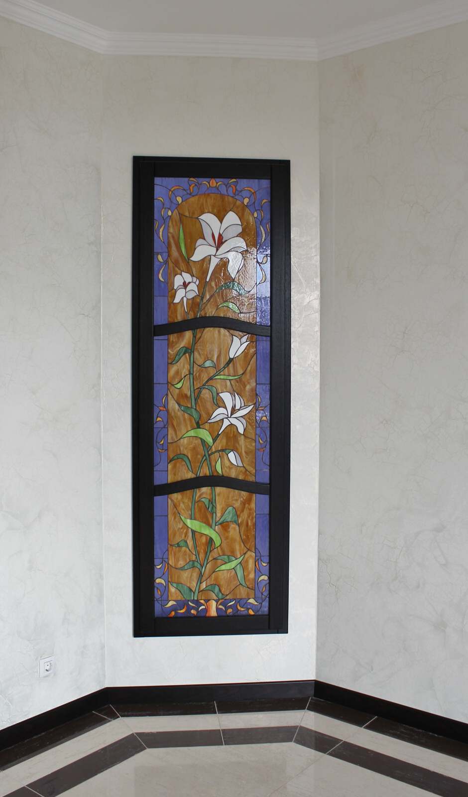 Массив дуба и витражи "тиффани"