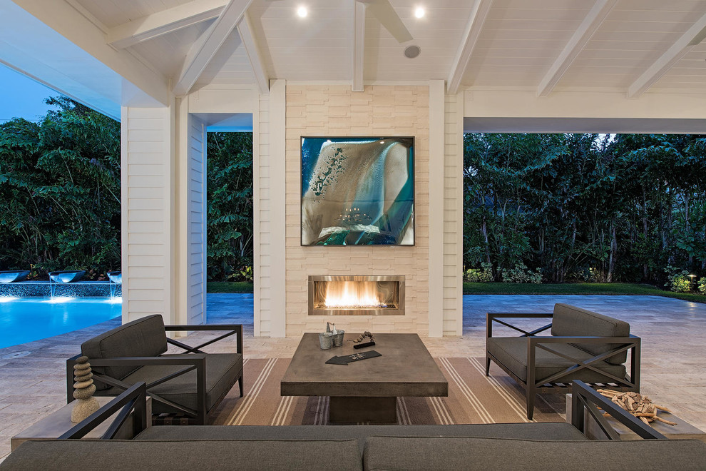 This is an example of a contemporary patio in Miami.