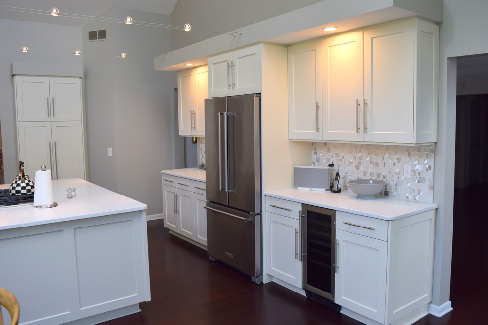 Transitional kitchen photo in New York