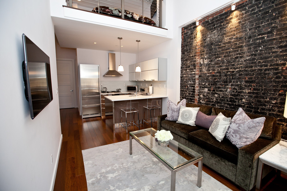 Kitchen - contemporary kitchen idea in New York