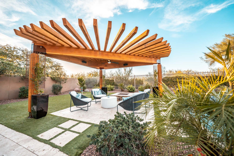 Mountain style patio photo in Phoenix