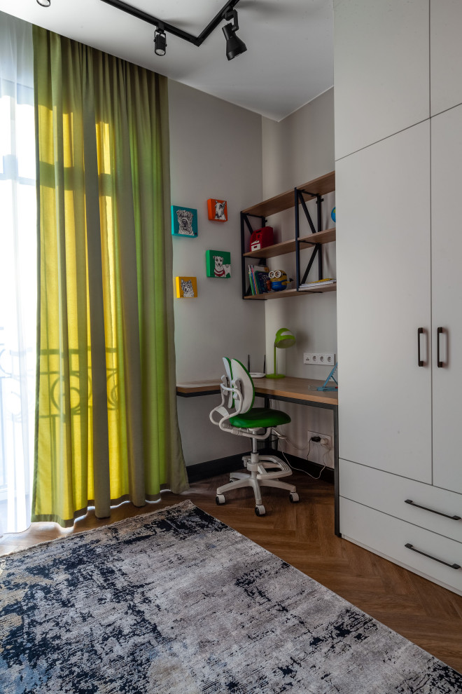 Винтаж в ярком интерьере 4-х комнатной квартиры