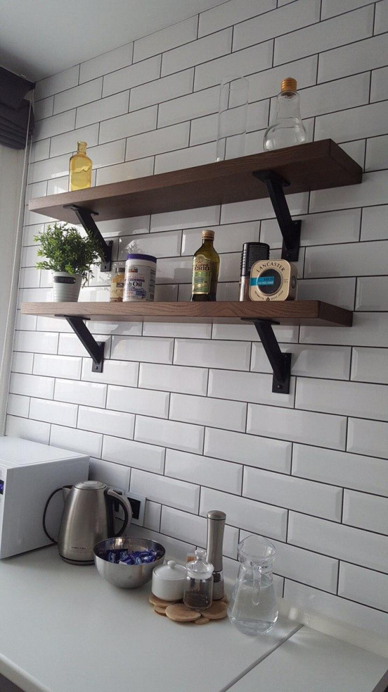 Стол из слэба и полки для кухни