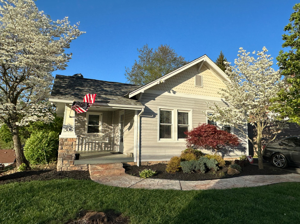 Scallop siding color change?