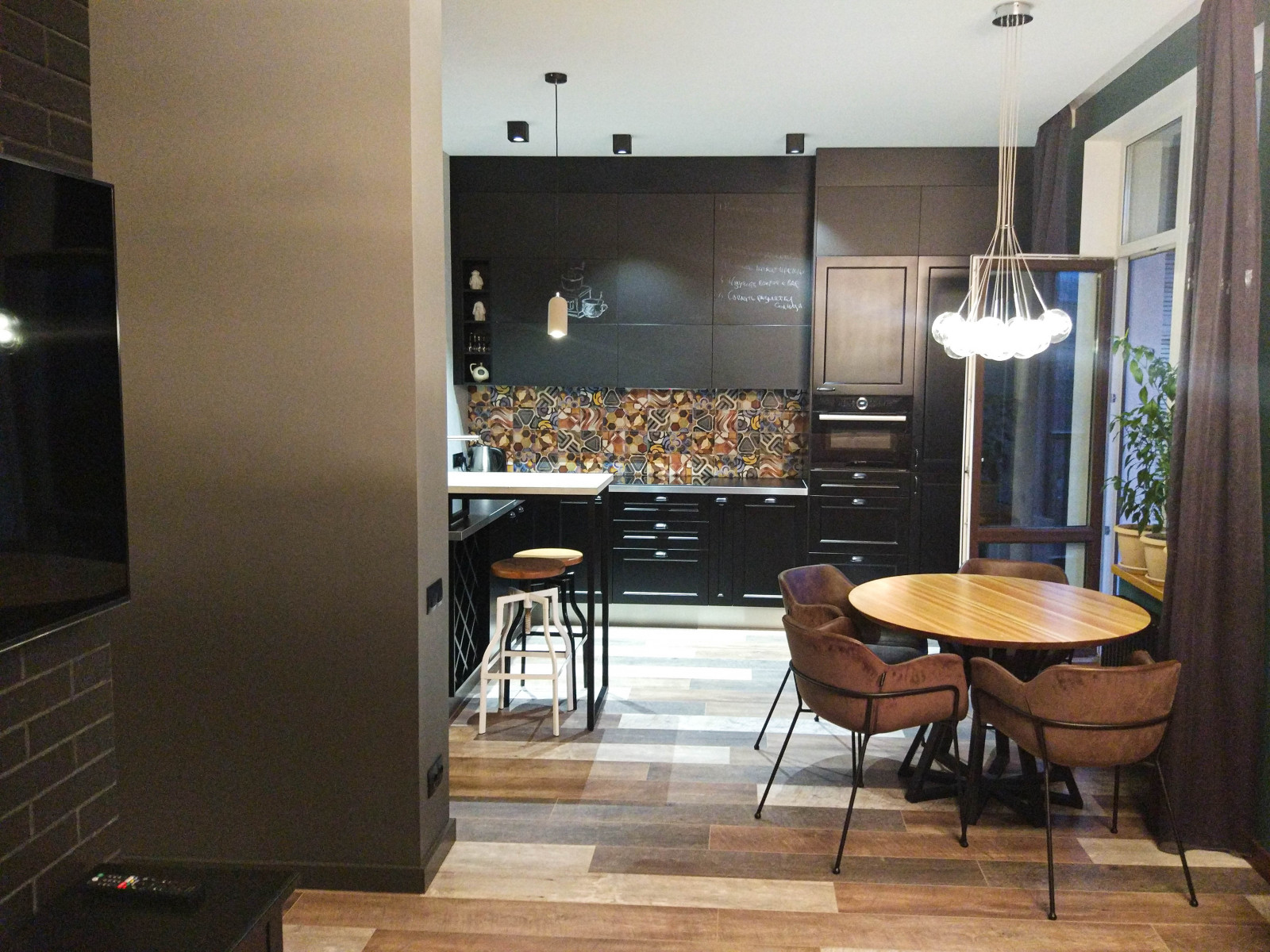 Кухня - столовая