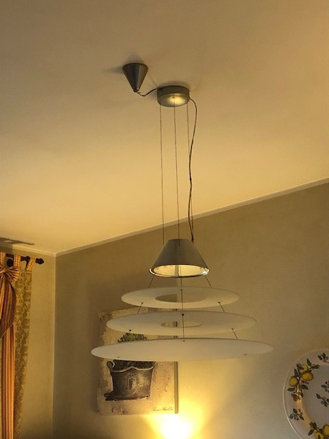 Il vecchio lampadario