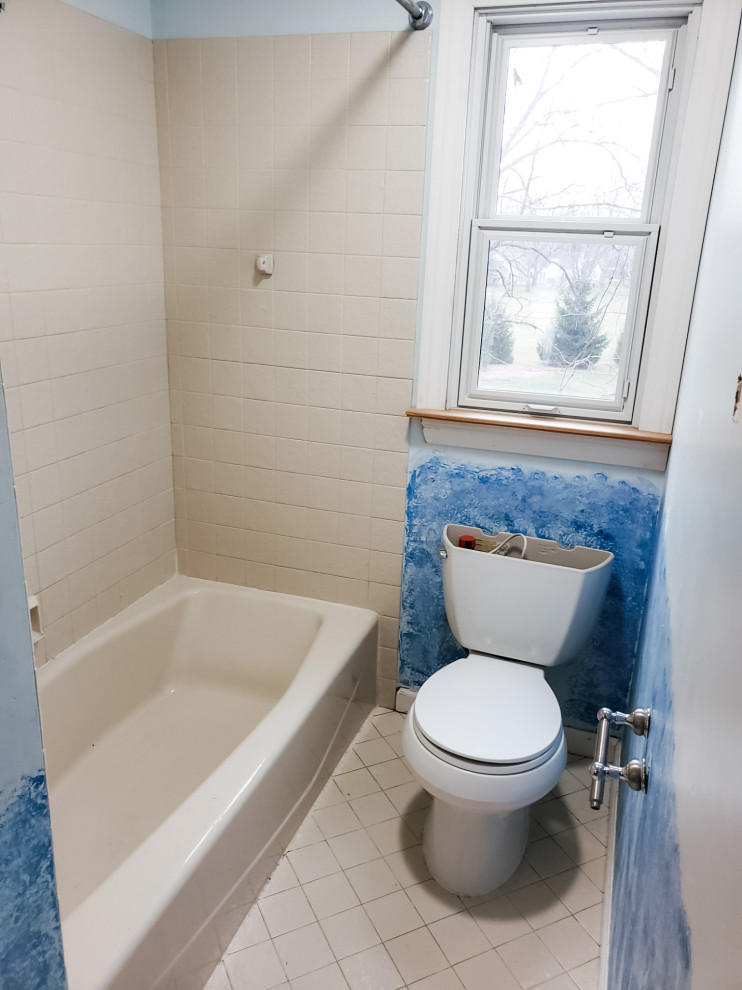 Inspiration pour une salle de bain minimaliste avec une douche d'angle, un sol en carrelage de céramique, un lavabo suspendu, un sol gris et une cabine de douche à porte battante.