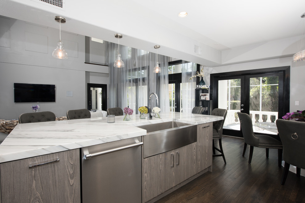 South Tampa Kitchen - Contemporary - Kitchen - Tampa - by J&B Fine