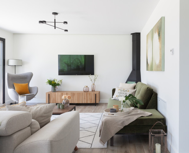 UNA CASA INSPIRADA EN EL VERDE contemporary-family-room