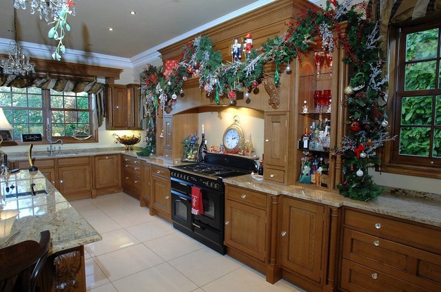 In-Frame Solid Oak kitchen