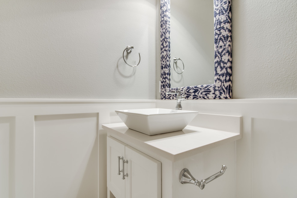 Bathroom - transitional bathroom idea in Dallas