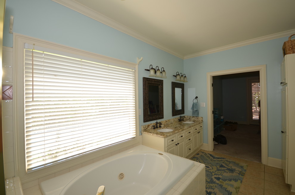 Dawn & Steve's Master Bathroom