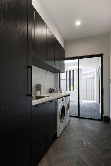 Manhattan contemporary-service-yard