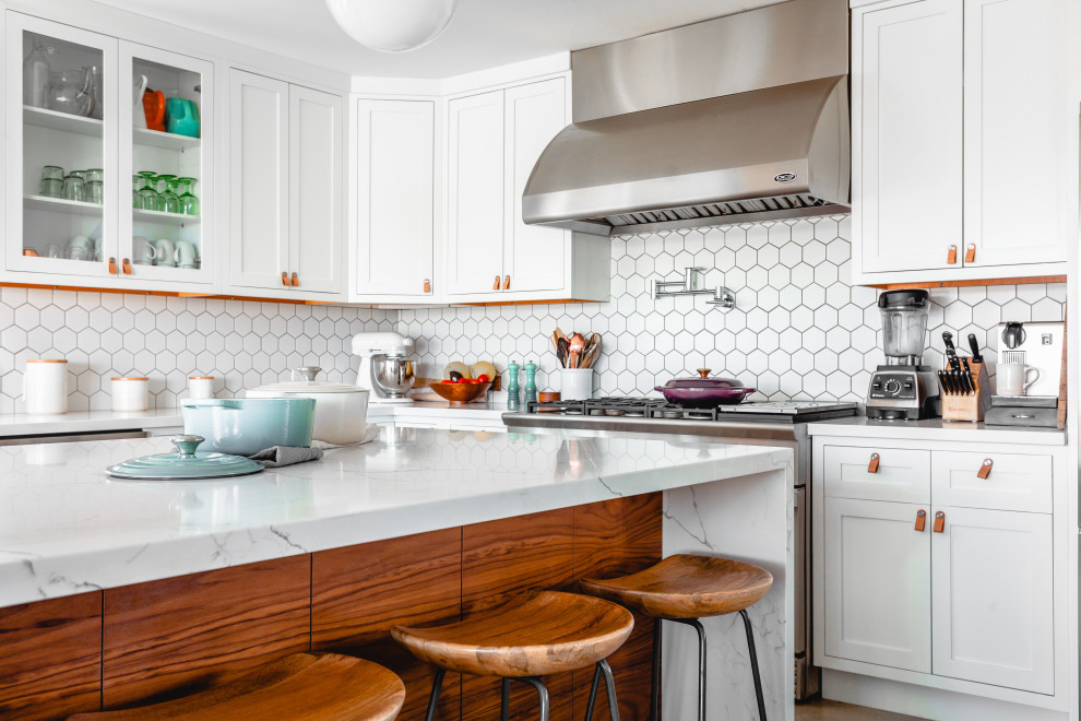 Kitchen - kitchen idea in Boston