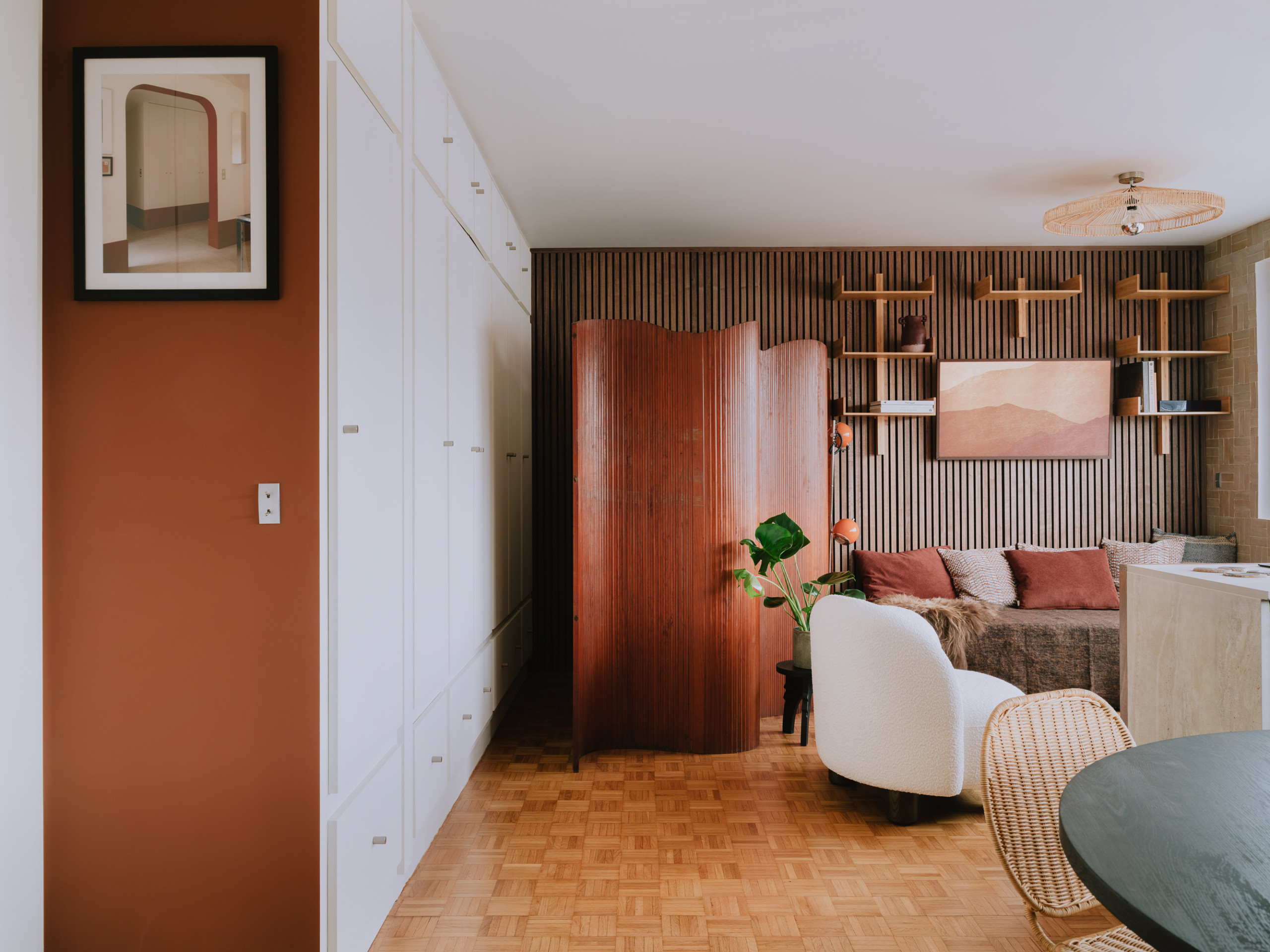 Example of a 1950s living room design in Paris