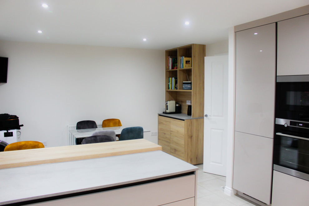 Focus Ultra High Gloss Sand with Sanremo Accent