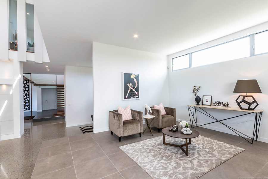 Photo of a contemporary family room in Gold Coast - Tweed.