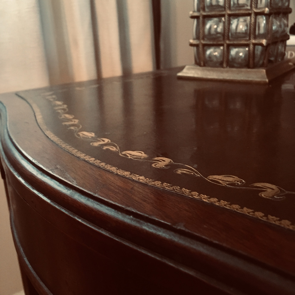 Old Wolrd Living Room Vignettes