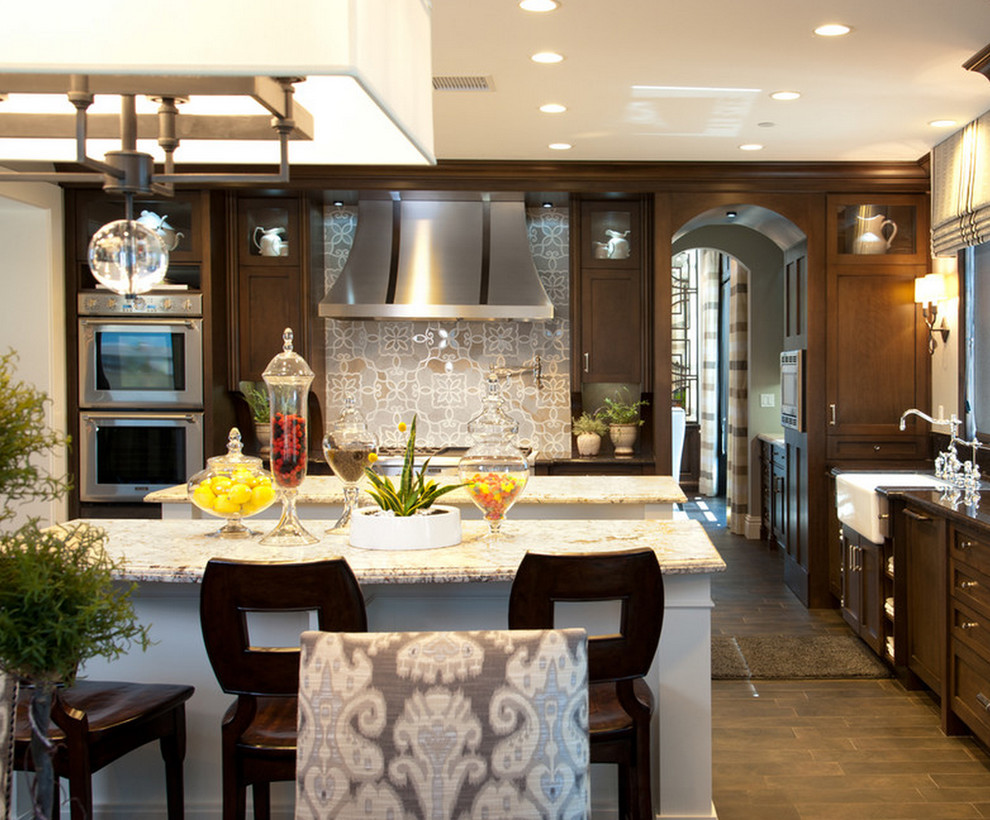 Inspiration for a transitional kitchen remodel in Detroit