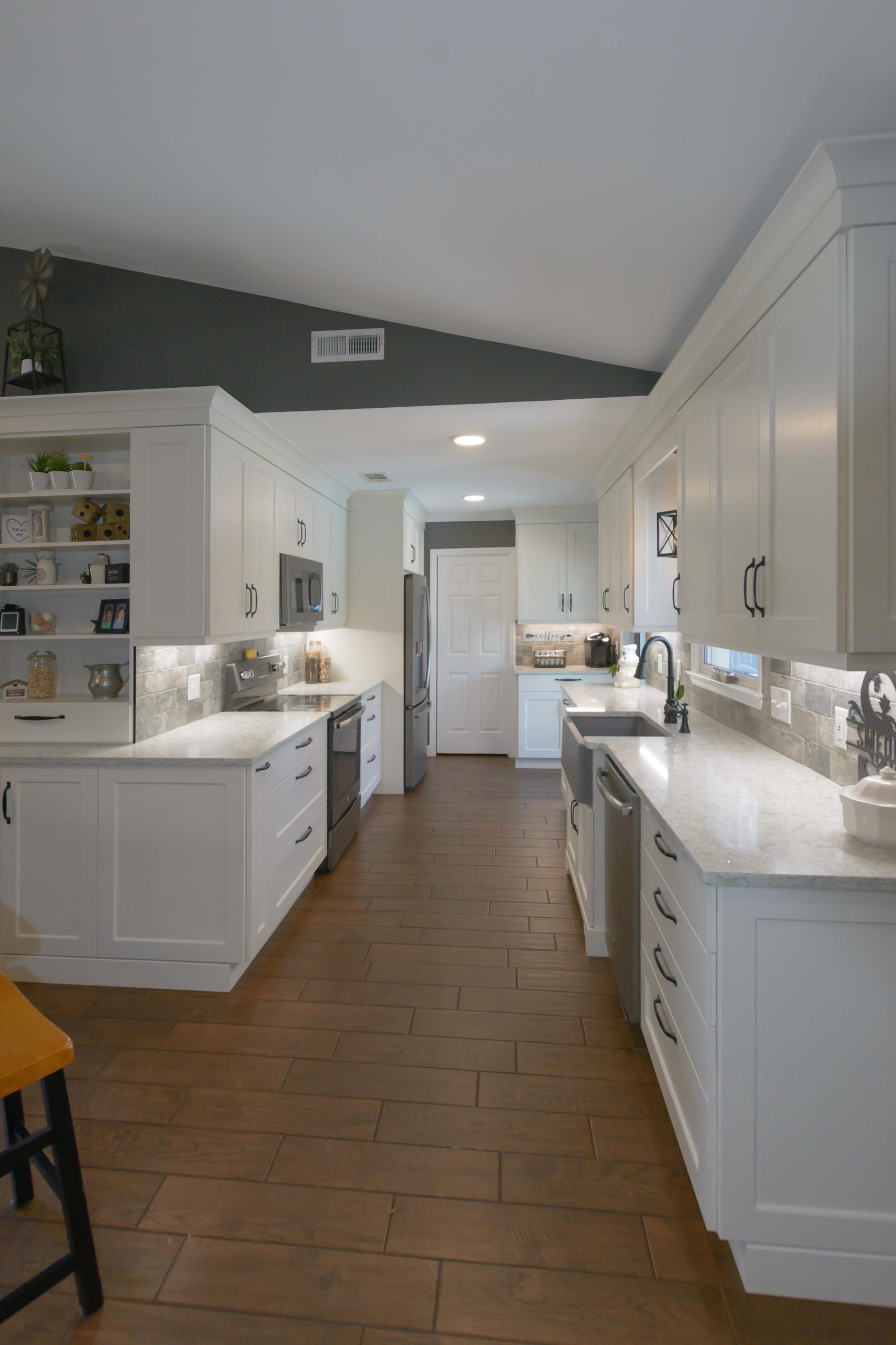 Myrtle Beach classic white kitchen