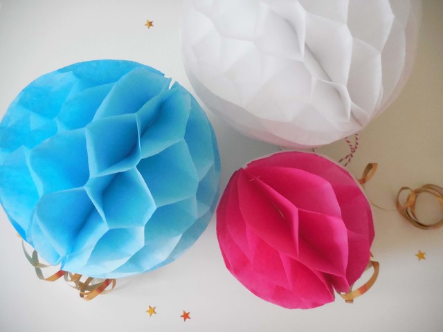 Hound wealth meaning How to Make an Easy Honeycomb Paper Decoration | Houzz IE