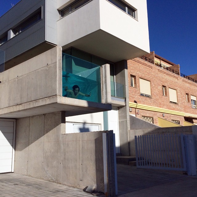 Casas Reflejadas contemporary-pool