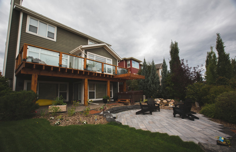 Photo of a rustic landscaping in Calgary.