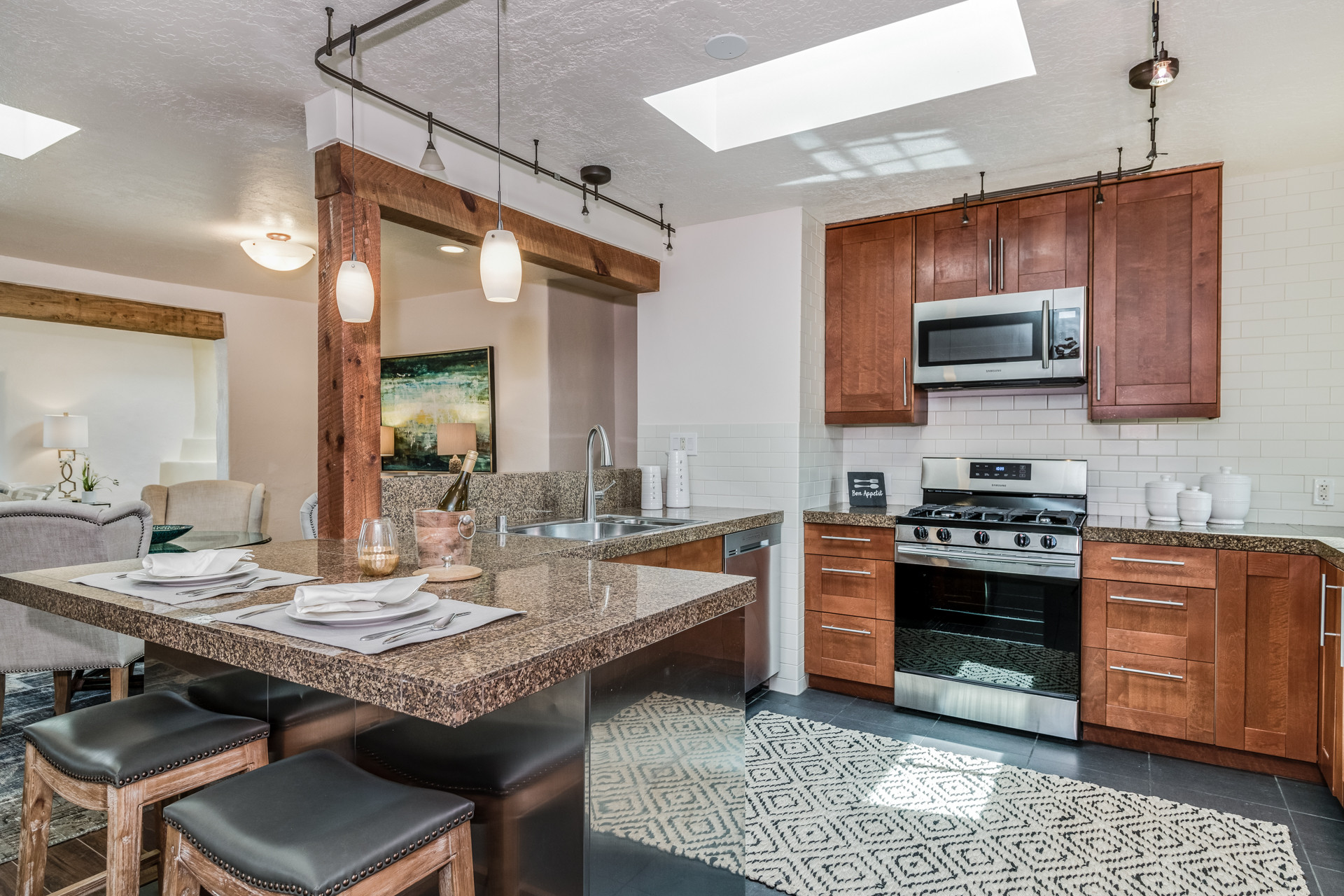 Santa Fe Remodel - Declovina