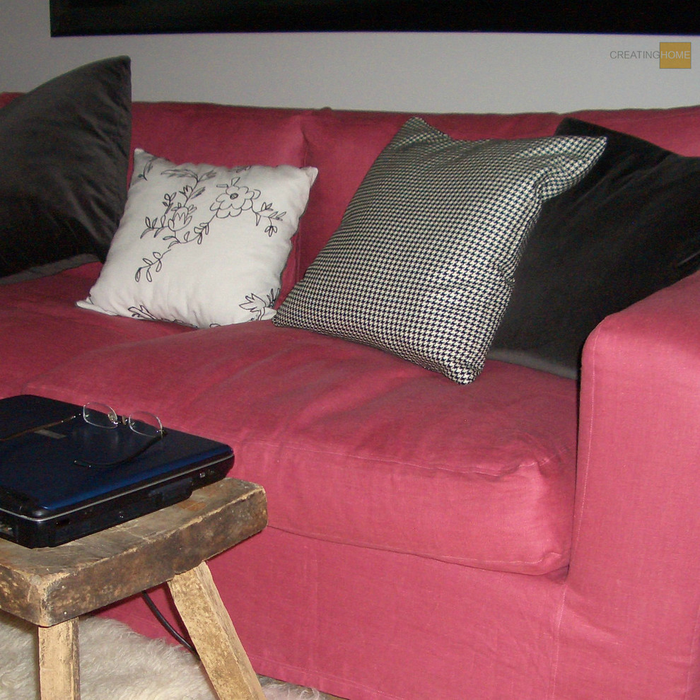 Home design - transitional home design idea in Toronto