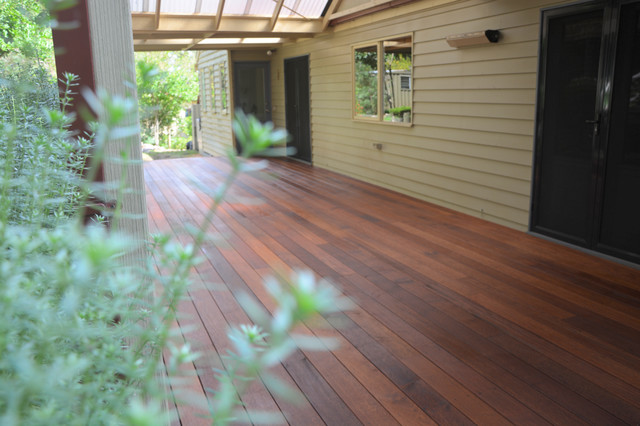 Tecoma 2015 contemporary-deck