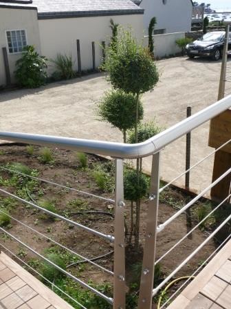 Garde corps inox à remplissage câble terrasse en bois extérieur ...