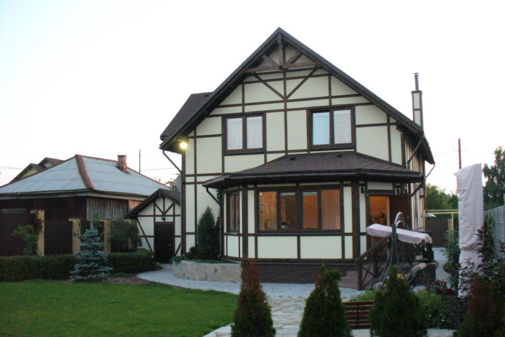 Свердловская обл., п. Коптяки. 2х- этажный Жилой дом.  Общая площадь 165м2.