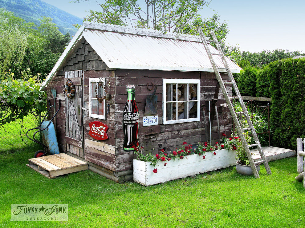 Inspiration for an eclectic shed and granny flat in Vancouver.