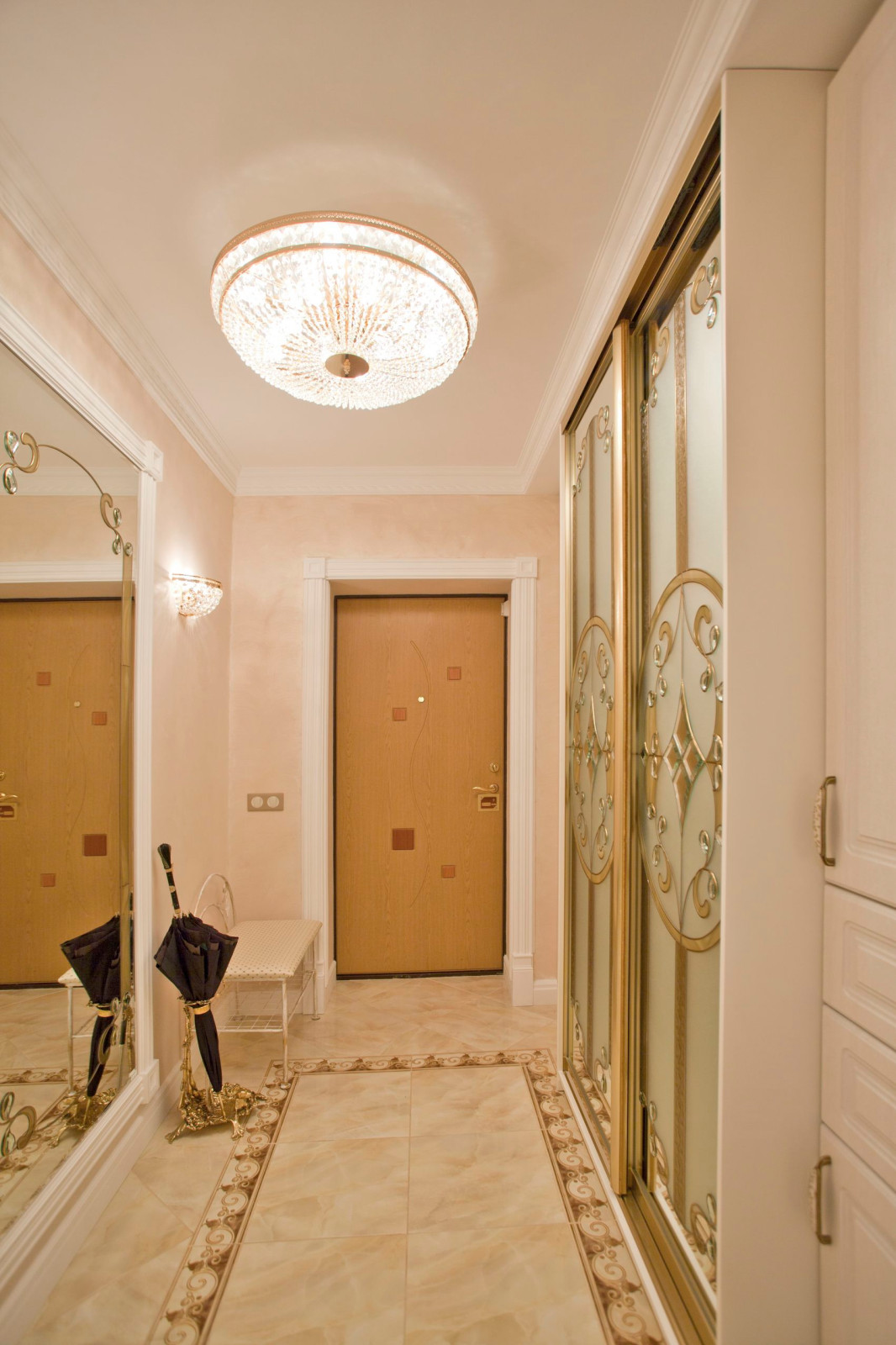 Квартира в классическом стиле. Романтичное настроение.