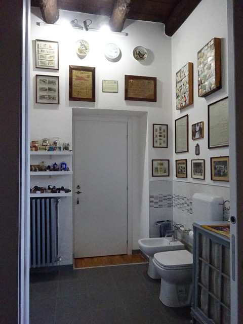 Giuseppe's Bathroom trendy-badevaerelse
