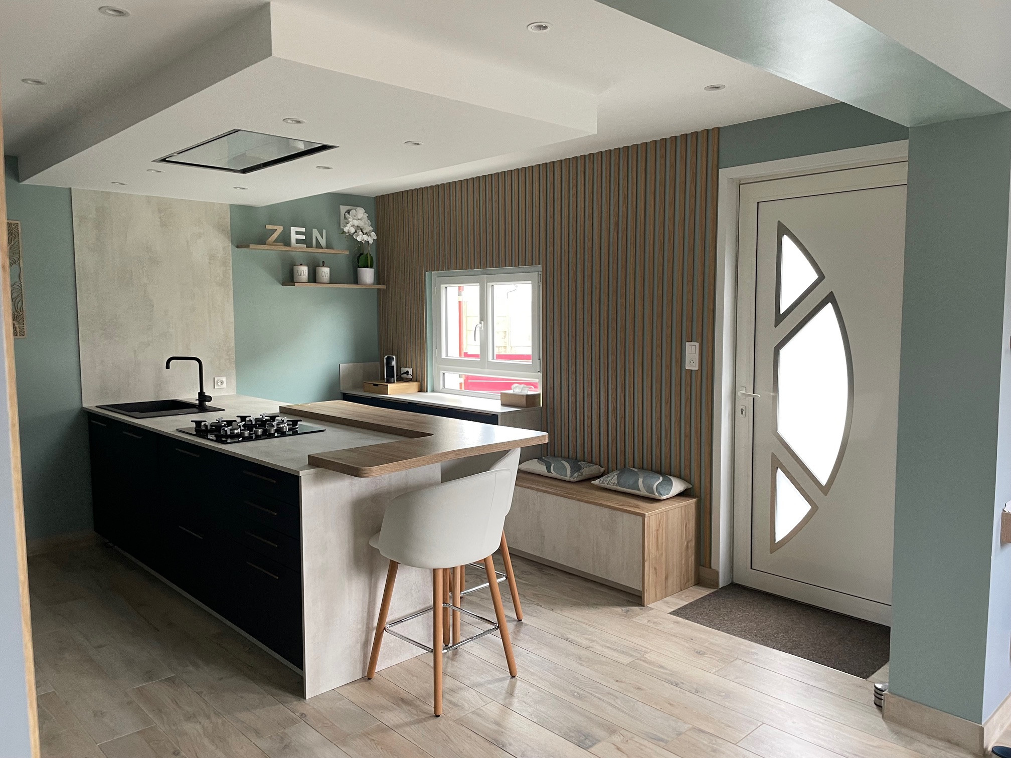 Transformation d'une cuisine avec création d'une entrée-banquette