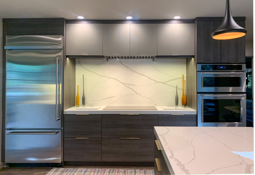 Contemporary Treehouse Kitchen