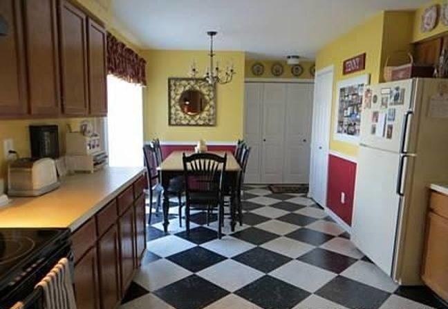 Transitional home design photo in DC Metro