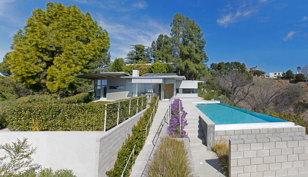 This is an example of a small modern exterior in Los Angeles.