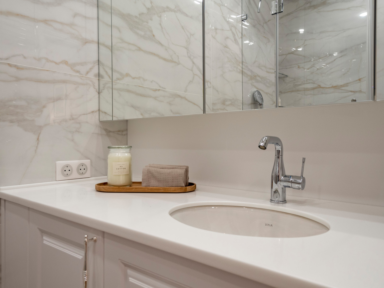 Меблировка санузла в неоклассическом стиле