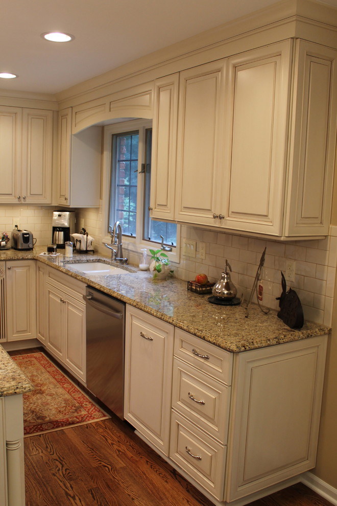 Timeless Elegance Cozy Traditional Traditional Kitchen