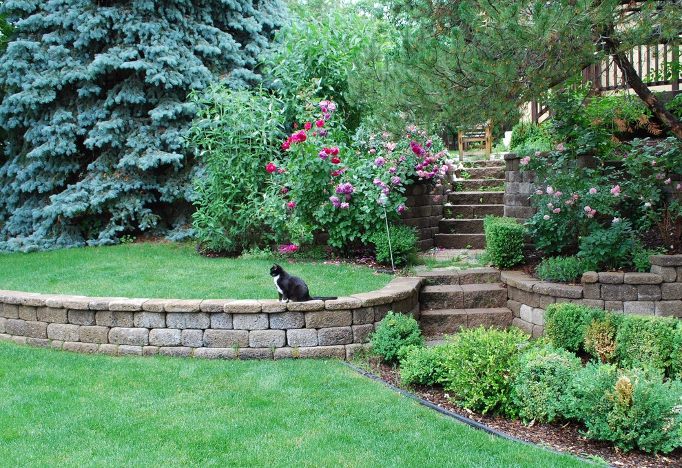 Photo of a traditional garden in Boise.