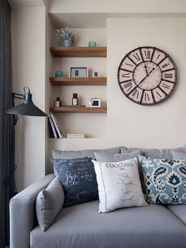 Дом в дали от дома