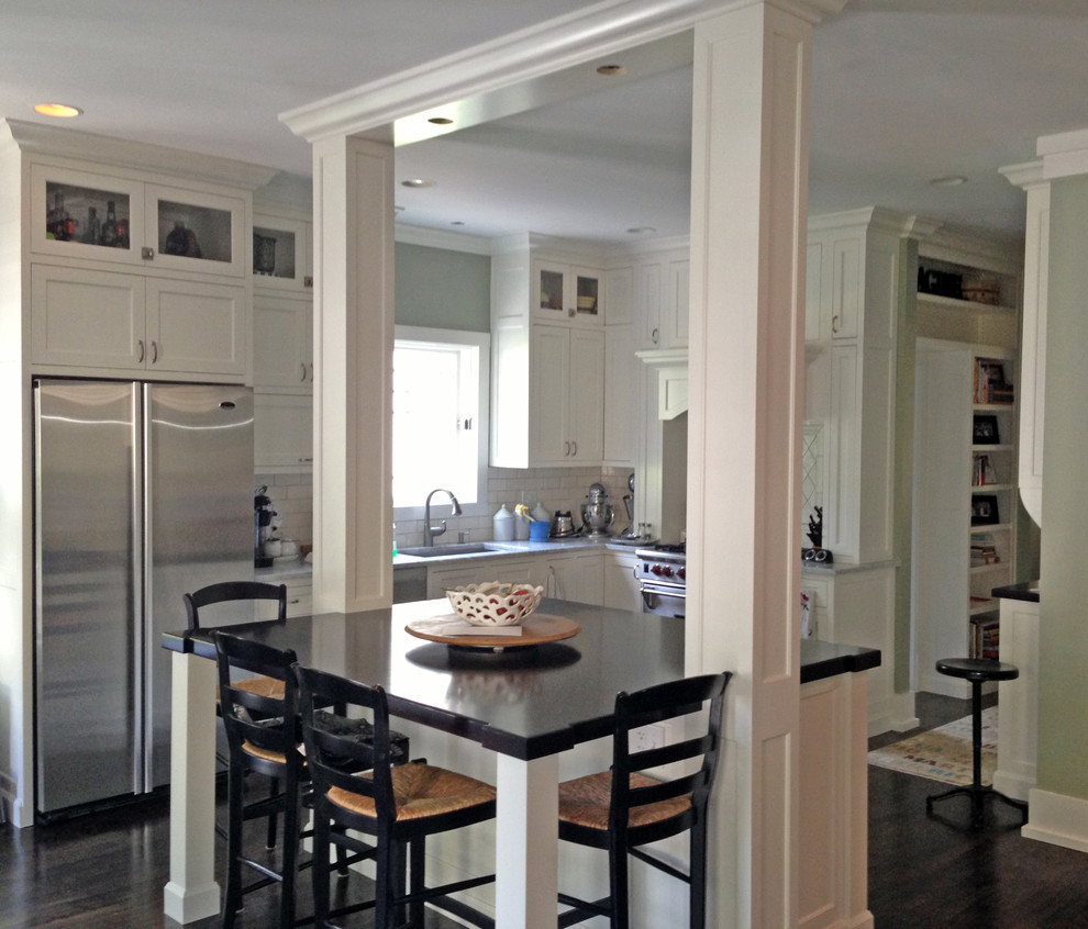 Inspiration for a transitional kitchen remodel in Chicago