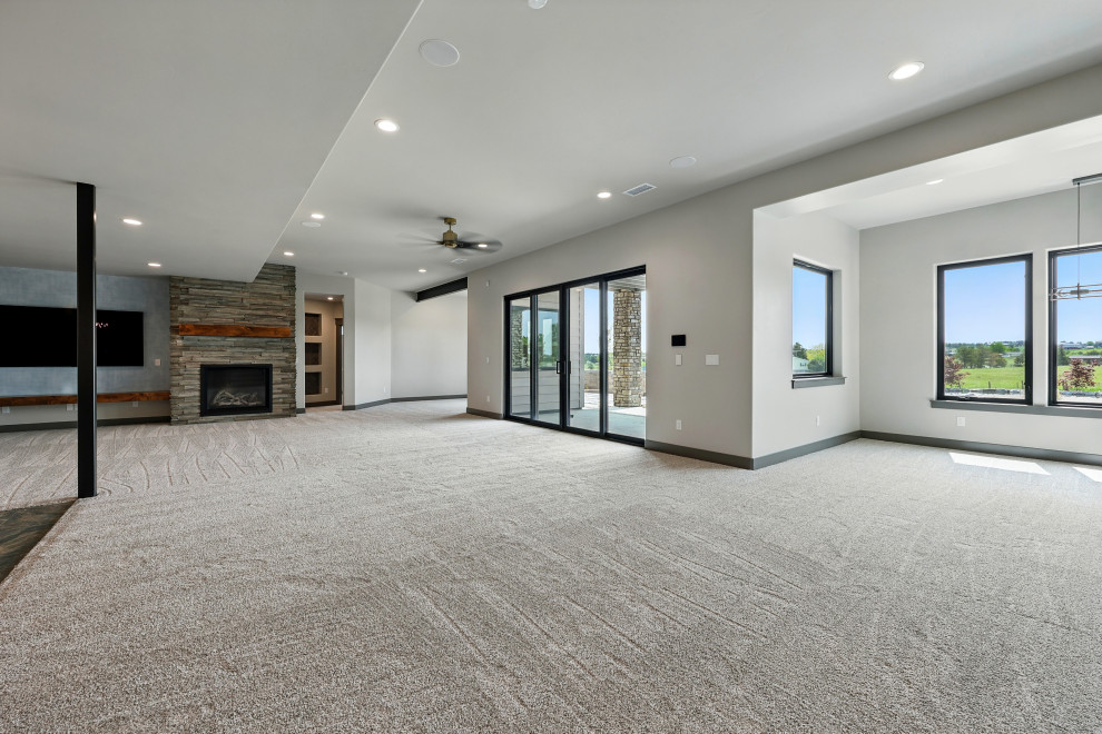 Transitional home design photo in Denver