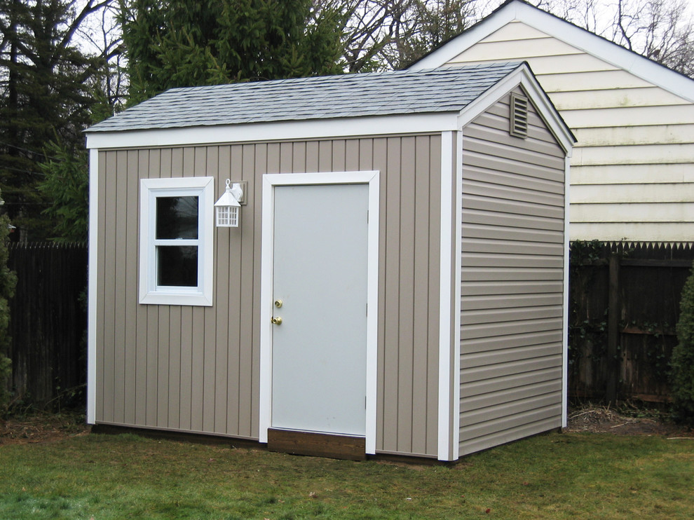 Garden shed - small traditional detached garden shed idea in New York
