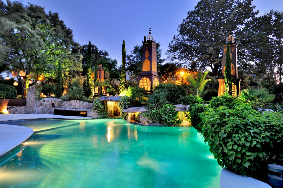 This is an example of a tropical pool in Madrid.