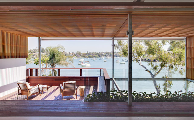 Tennyson Point modern-deck